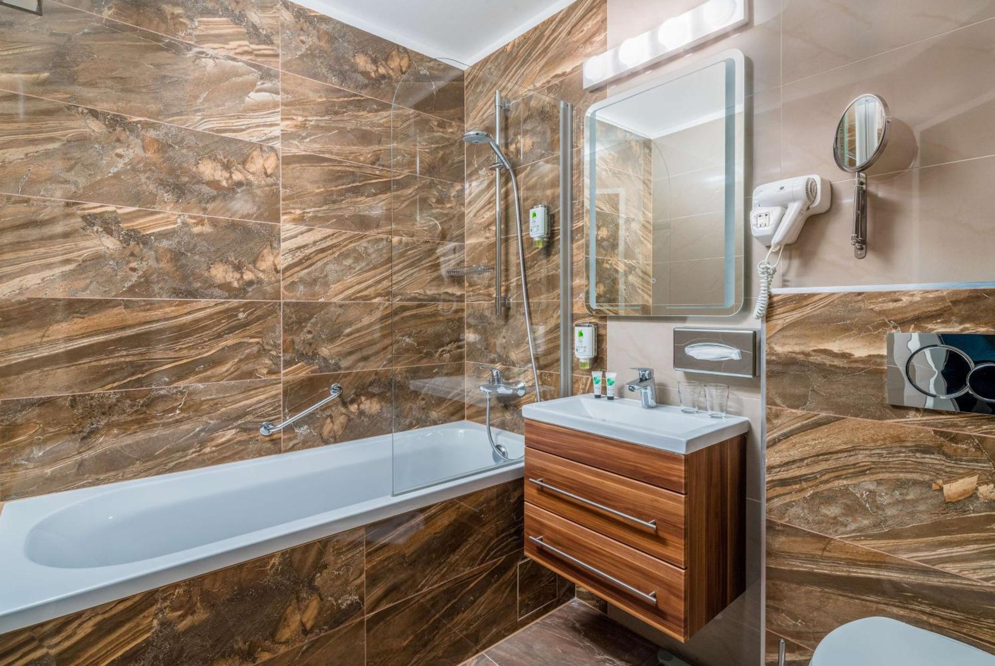 Best Western Plus Celebrity Suites Wien Ngoại thất bức ảnh